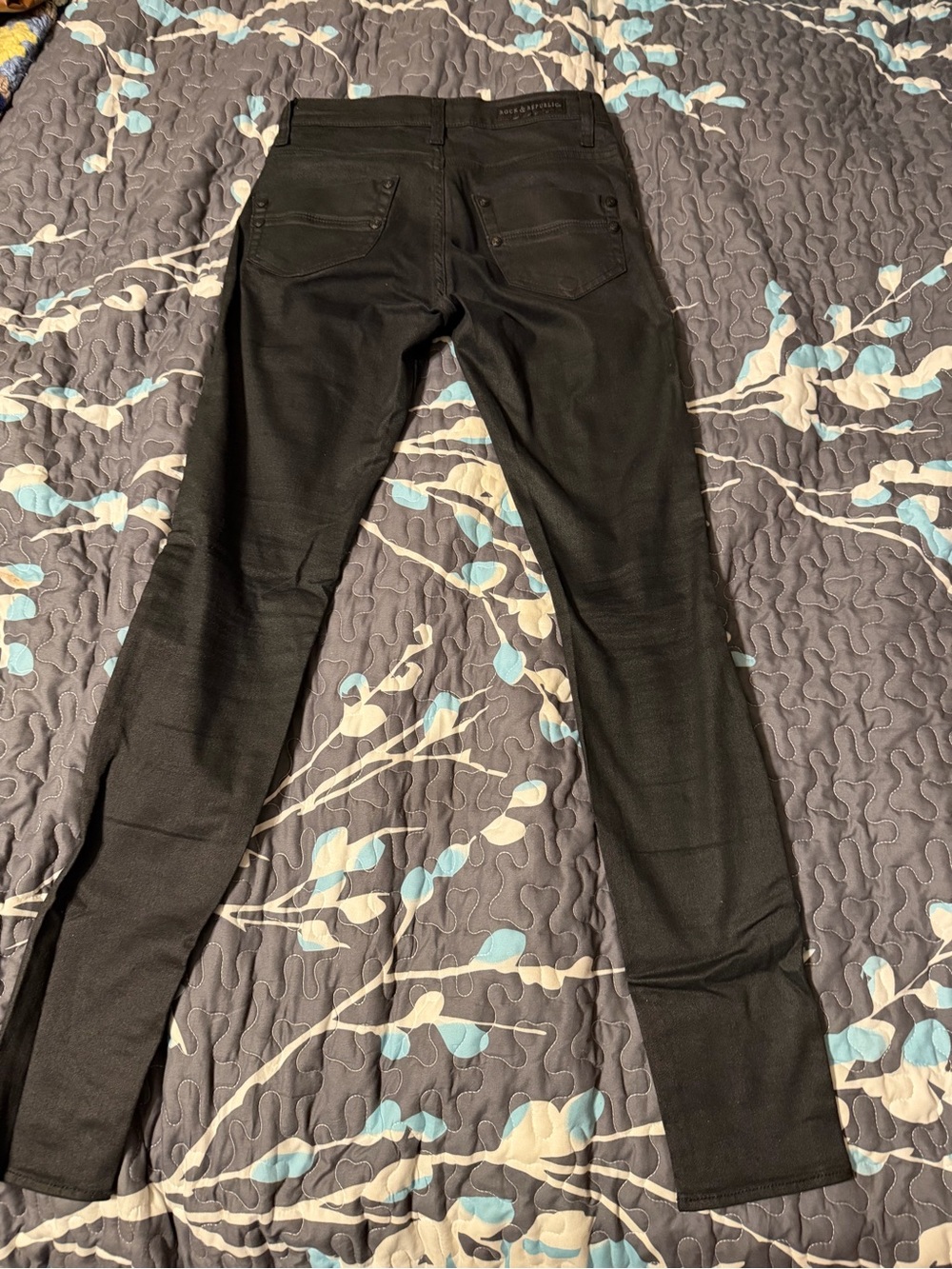 Rock & Republic Black Skinny Pants